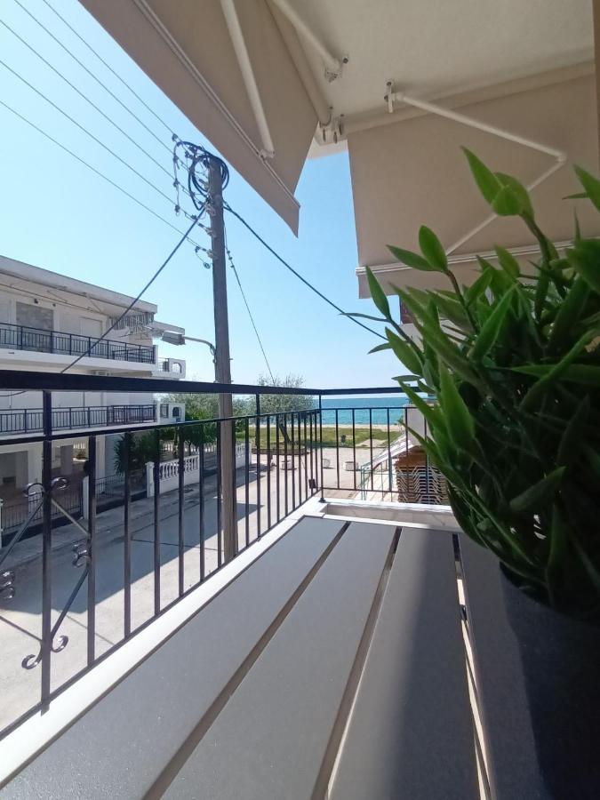 Antonis Apartment Paralia Dionysiou Bagian luar foto